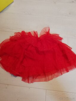 1 sukně a 4 šaty - 2