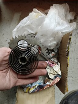 Startovací hřídel komplet pérák 350,velorex 350 - 2