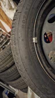 Prémiové zimni pneu Dunlop Winter Response 2 195/50 R15. - 2