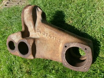 Prodám nějaký těžký nosník do zadních šavlí hydraul. traktor - 2