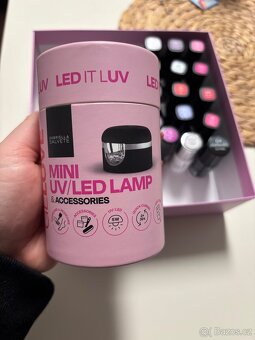 Prodám uv gel laky s mini uv led lampou Gabriella Salvete - 2