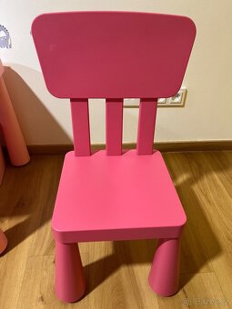 Dětský stoleček ikea plus dvě židličky - 2