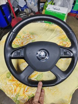 Volant do Octavia 2 face+před face + Superb2 - 2