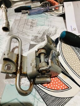 Spodní závěs předních levých dveří Golf - 2