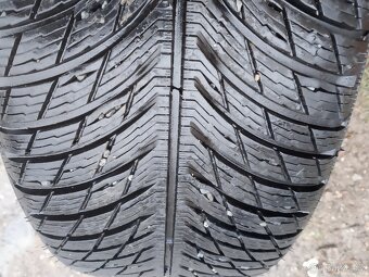 225/40/19 245/40/19 245/45/20 255/35/21 kusovka - 2