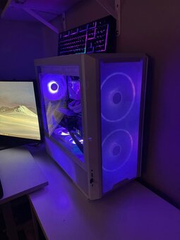 PRODÁM VÝKONÝ HERNÍ PC - 2
