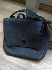 Dámská elegantní taška - batůžek - 2