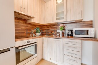 Pronájem bytu 2+kk, 43 m² - Odolena Voda, ulice Pod Tvrzí - 2