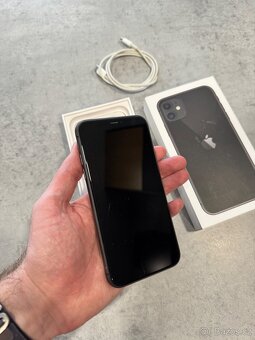 iPhone 11 64GB Černý - 2