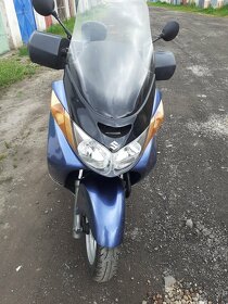 Suzuky Burgma 400 - 2