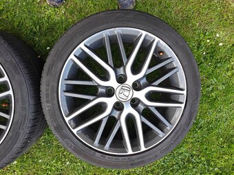 ALU HONDA OEM r18 - 5x114,3 - 225/45 Barum - 2