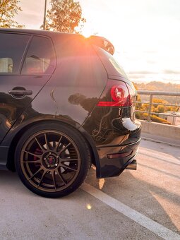 oz ultraleggera r18 5x112 - 2