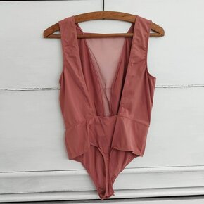 Dámské elegantní body růžové síťované Victoria's Secret Pin - 2