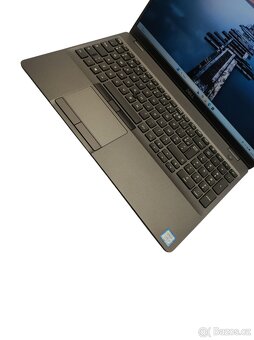 Dell Latitude 5500 ( 12 měsíců záruka ) - 2