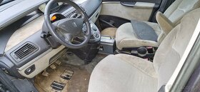 Prodám veškeré náhradní díly na Peugeot 807 100kw RHR - 2