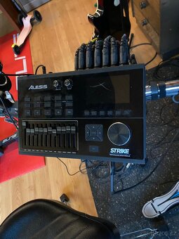 Elektronické bicí ALESIS - 2