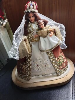 Starožitná Svatá panenka s děťátkem. - 2