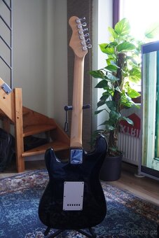 Elektrická kytara McGrey se zesilovačem - 2