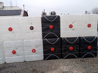 IBC nádrže na 1000 litrů bez klece doprodej - 2