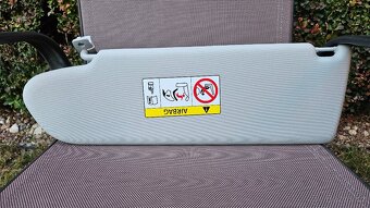 Sluneční clona pravá / 7LA857552A / VW - 2