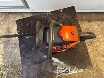 Motorová řetězová pila Oleo-Mac - 2