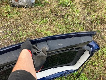 Golf 4 dveře kufru - 2