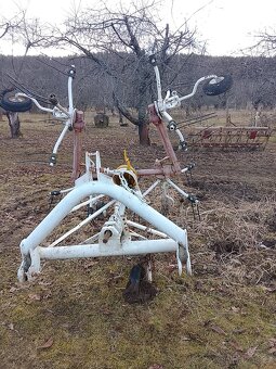 Prodám obracečku na seno - 2