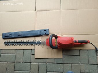 Nůžky na živý plot elektrické Ikra - 2