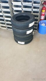 Nove pneu + staré pneu a kola - 2