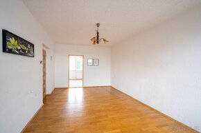 Krásný slunný byt 3+1, 68 m² s parkováním v centru - 2