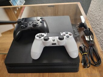 Playstation 4 Slim - 1TB, 2x Ovladač - 2