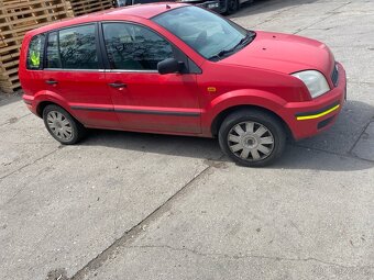 Ford Fusion - 2