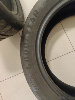GoodYear 215/50 r17 - 2