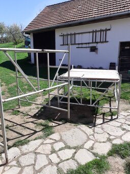 Prodám hlinikove leseni - 3 kostky - 2