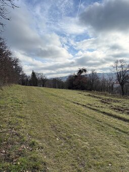 Prodej stavebního pozemku 1388m² Zlín - 2