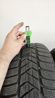 Zimní pneumatiky 225/45/18, Pirelli, DOT3021 - 2