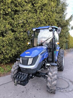 Traktor LOVOL - 2