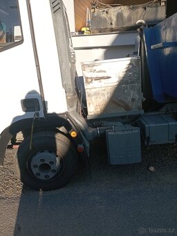 iveco nosič kontejnerů - 2