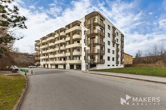 Pronájem bytu 1+kk 42 m² Nad Kolčavkou, Praha - Libeň - 2