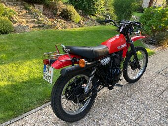 PRODÁM vintage enduro SUZUKI SP 370 z roku 1979 - 2