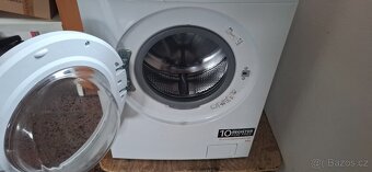 Pračka AEG model L76270SL-na náhradní díly - 2