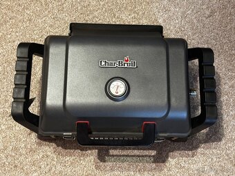 Přenosný plynový grill Char-Broil Grill2Go - 2