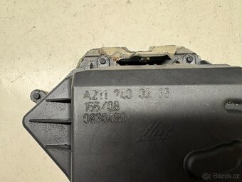 //Zámek výklopných zadních dveří Mercedes W211// A 211 740 0 - 2