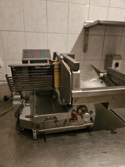 Nářezovy stroj SAM - 2