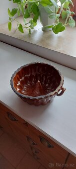 Stará kameninová bábovka - 2