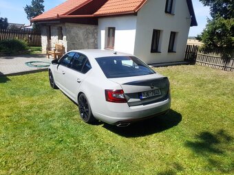 Škoda Octavia 3 RS,2.0 tdi, koupeno nové v ČR. - 2