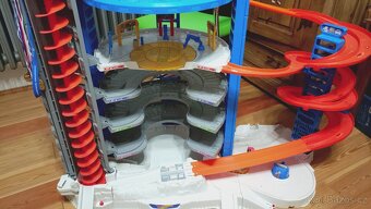 Hot Wheels Super ultimátní mega garáž FDF25 - 2