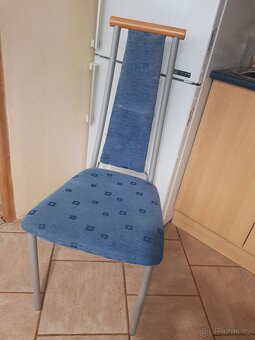 Jídelní stůl a židle - 2