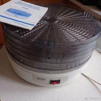 SUŠIČKA OVOCE BRAVO velkoobjemová 300 - 2