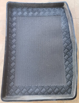 Nisan Juke - Prodám vany, koberečky, ... - 2